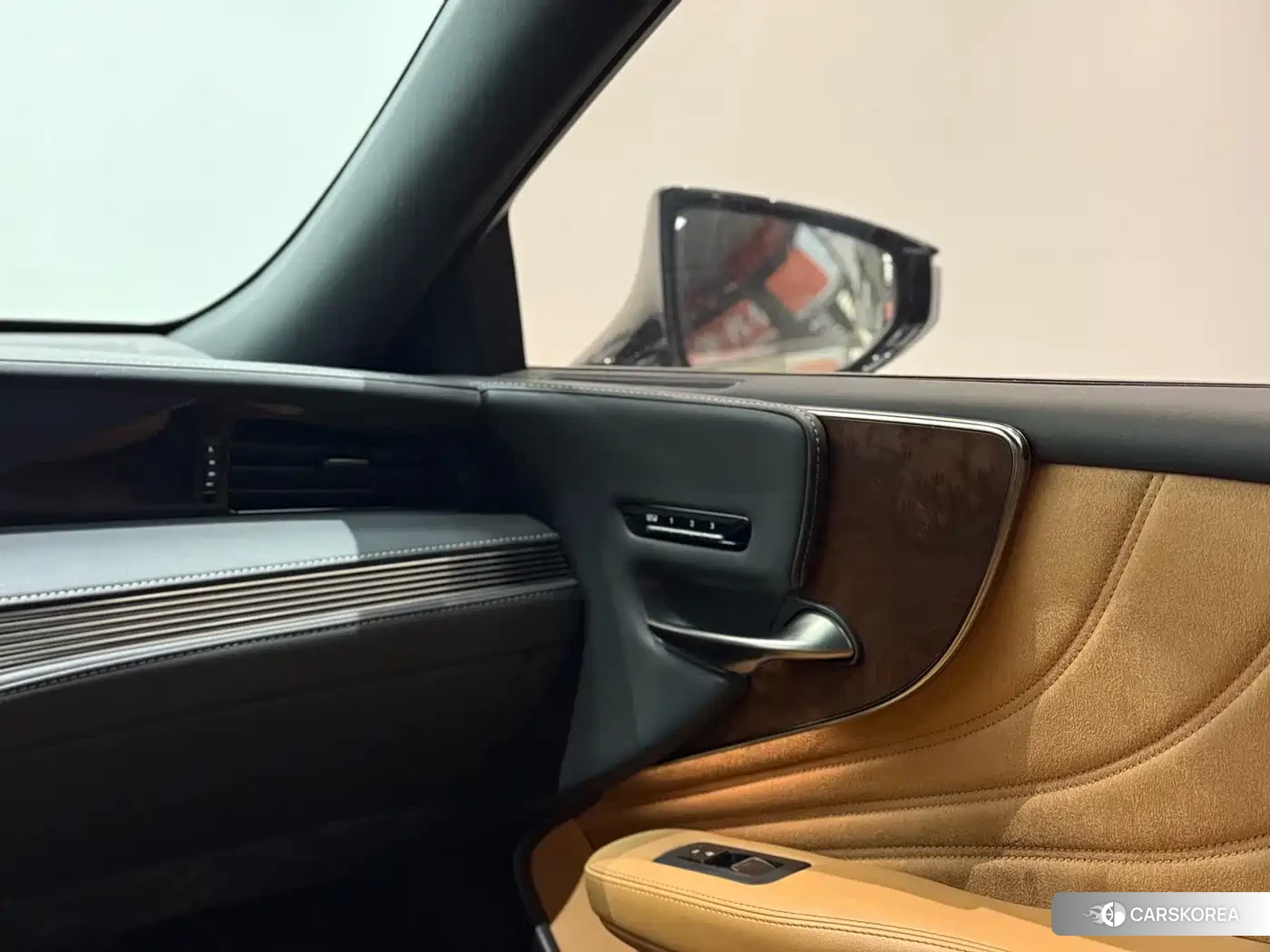 Lexus LS id 4514152 из Китая 8