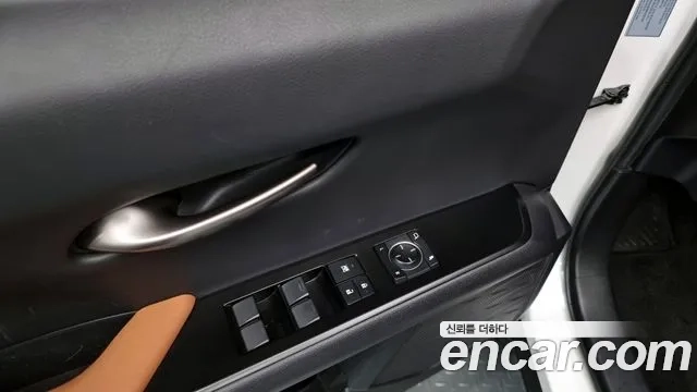 Lexus UX250h id 2917521 из Кореи 8