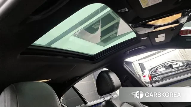 BMW 5 Series (G30) id 3397118 из Кореи 8