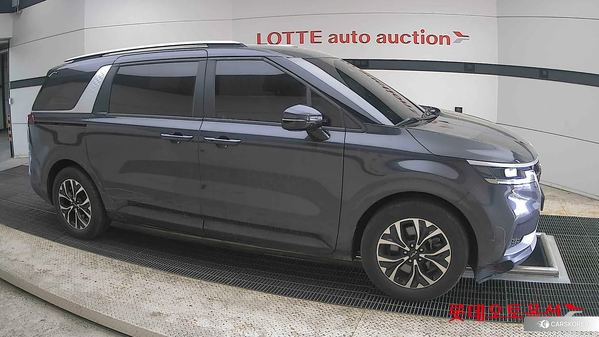Kia Carnival id 4289546 из Кореи 8