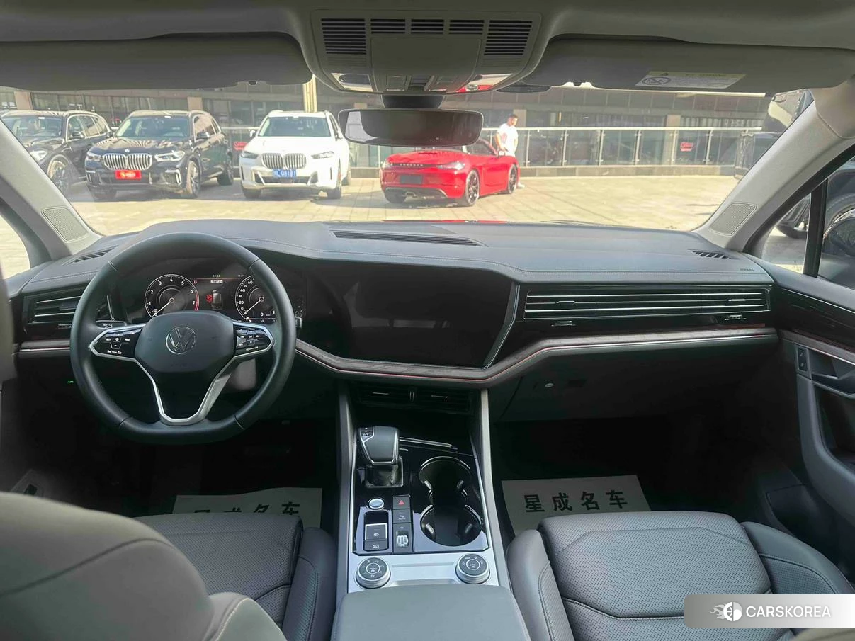 Volkswagen Touareg id 4473411 из Китая 8