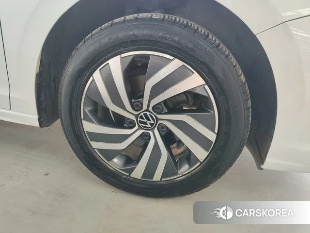 Volkswagen Bora id 4271158 из Китая 8