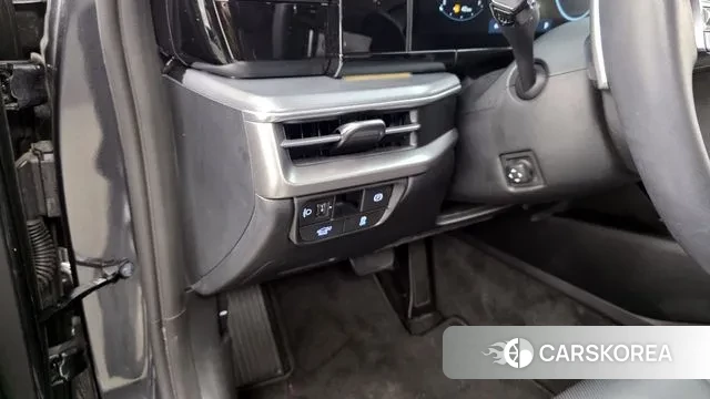 Hyundai Grandeur (GN7) id 3442746 из Кореи 8