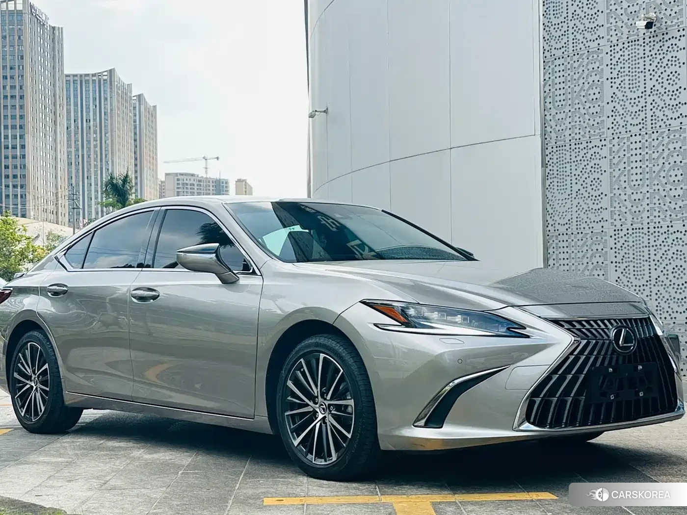 Lexus ES id 4686058 из Китая 9