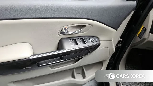 Kia The New Carnival id 3055568 из Кореи 8