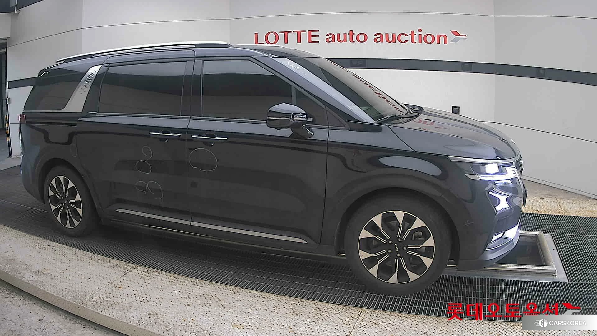 Kia Carnival id 4664311 из Кореи 8