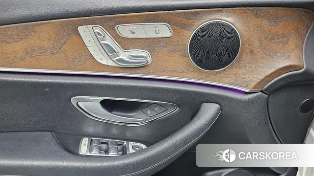 Mercedes-Benz E-Class W213 id 3489990 из Кореи 8