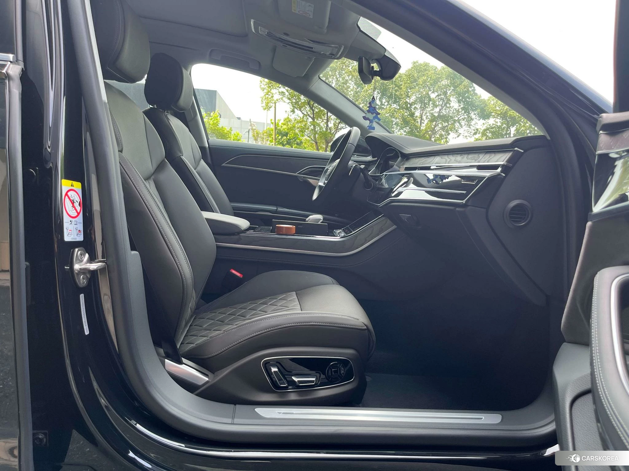Audi A8 id 4511025 из Китая 8