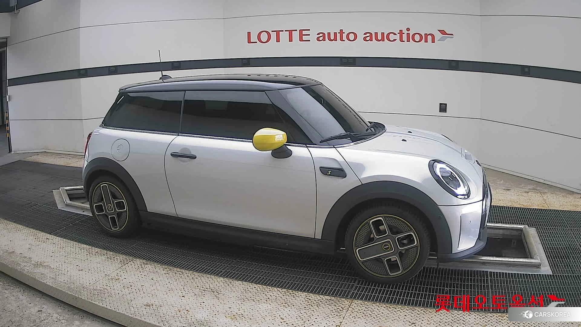 BMW MINI Cooper SE id 4498333 из Кореи 8