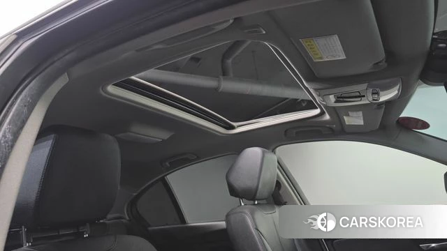 BMW 3 Series (F30) id 3845878 из Кореи 8