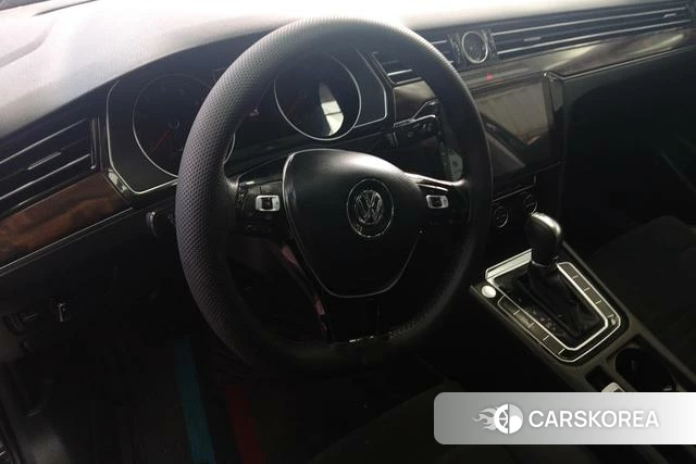 Volkswagen Magotan id 4218218 из Китая 8
