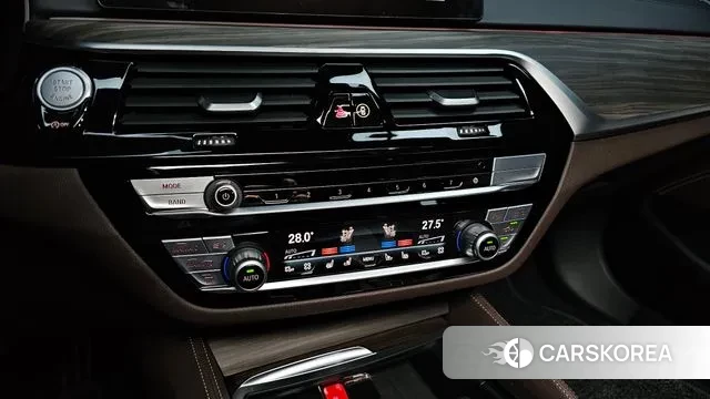 BMW 5 Series (G30) id 3546758 из Кореи 8