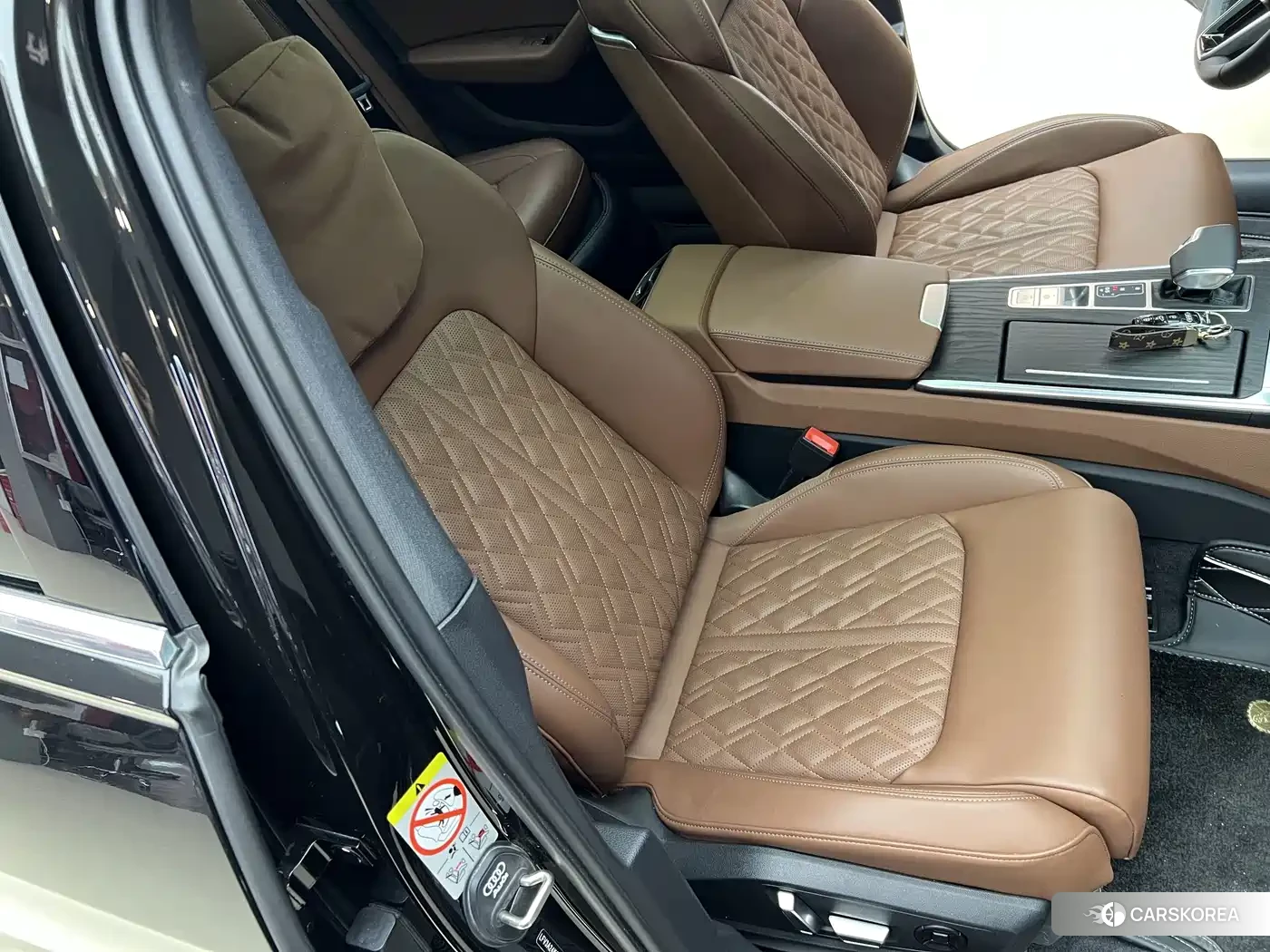 Audi A6L id 4539420 из Китая 8