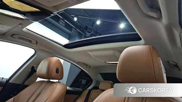 BMW 5 Series (G30) id 3834971 из Кореи 8