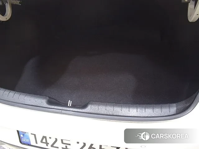 Hyundai Avante (CN7) id 3581305 из Кореи 8