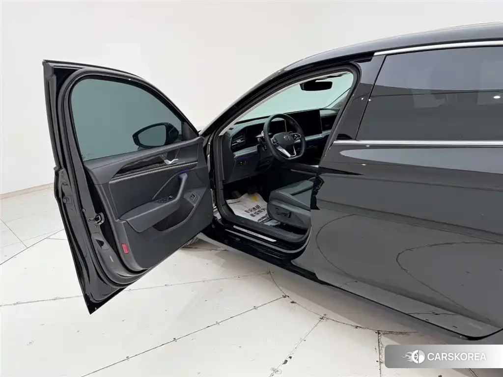 Volkswagen Magotan id 4600588 из Китая 8