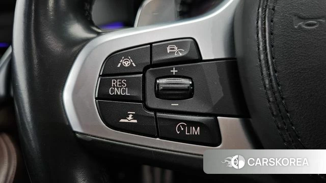 BMW 5 Series (G30) id 3905797 из Кореи 8