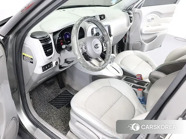 Kia Soul EV id 3239132 из Кореи 8