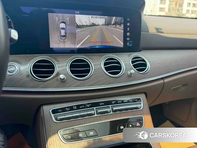 Mercedes-Benz E-class id 4209334 из Китая 8