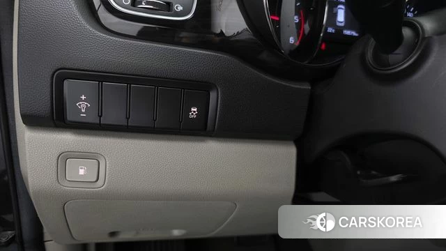 Kia The New Carnival id 4536772 из Кореи 8