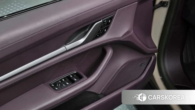 Porsche Taycan id 3798973 из Кореи 8