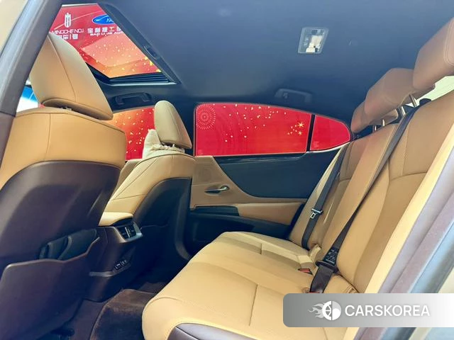 Lexus ES id 4260152 из Китая 8