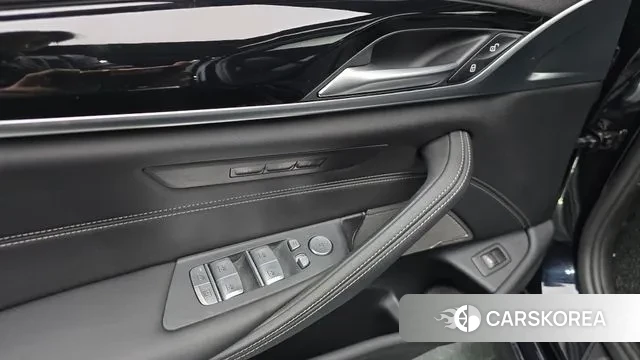 BMW 5 Series (G30) id 3717099 из Кореи 8