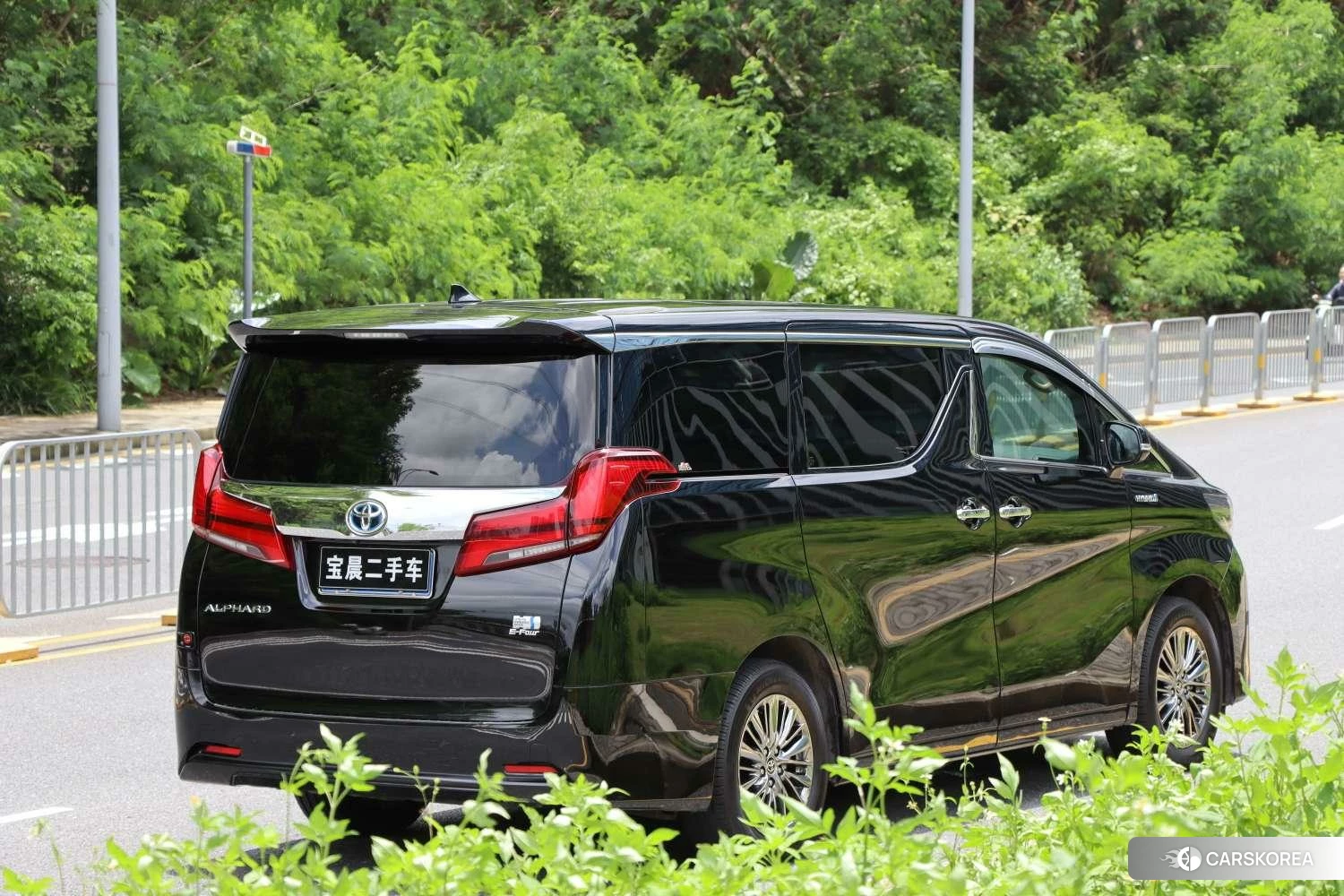 Toyota Elfa id 4479810 из Китая 8