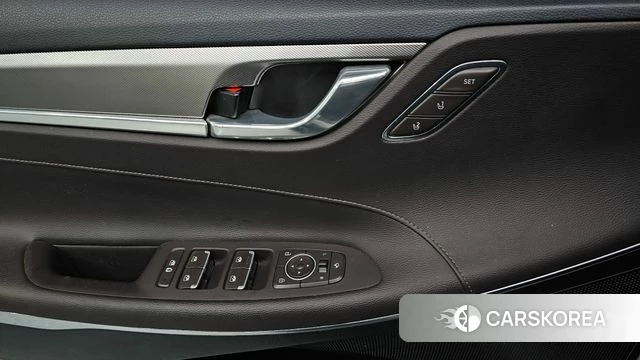 Hyundai The New Grandeur IG id 4284446 из Кореи 8