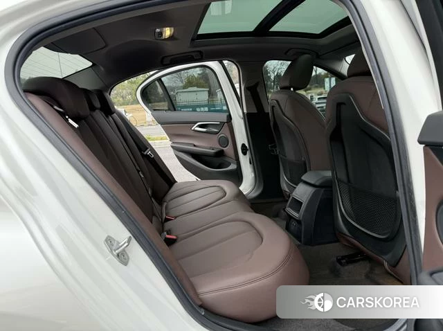 BMW 1 series id 4209673 из Китая 8