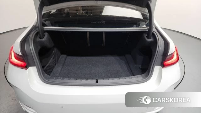 BMW 3 Series (G20) id 4292473 из Кореи 8