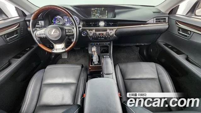 Lexus New ES300h id 2629604 из Кореи 8