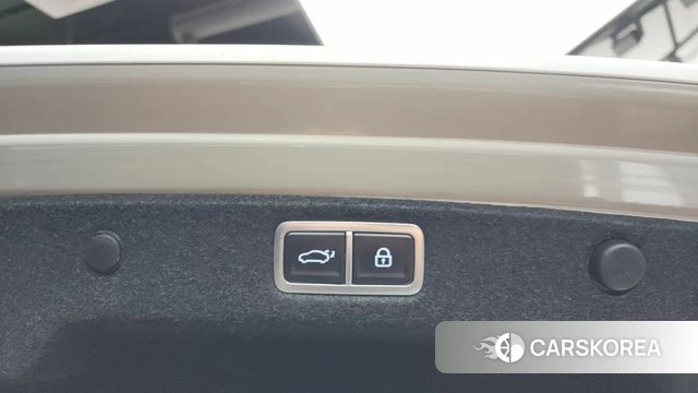 Hyundai Grandeur (GN7) id 4308920 из Кореи 8