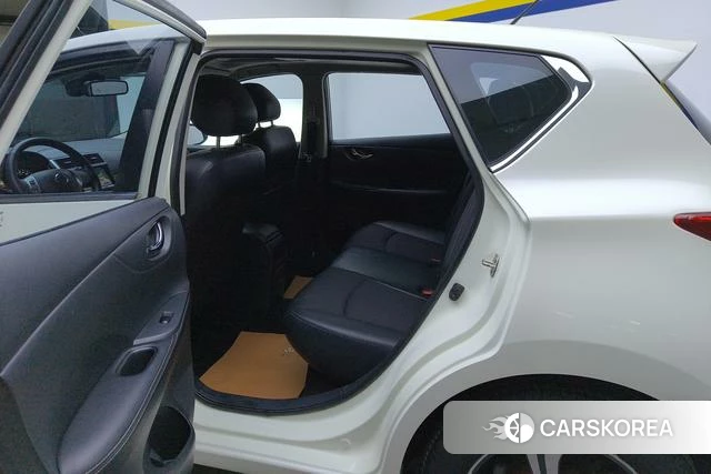Nissan TIIDA id 4212252 из Китая 8