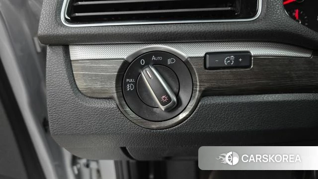 Volkswagen The New Passat id 3796139 из Кореи 8