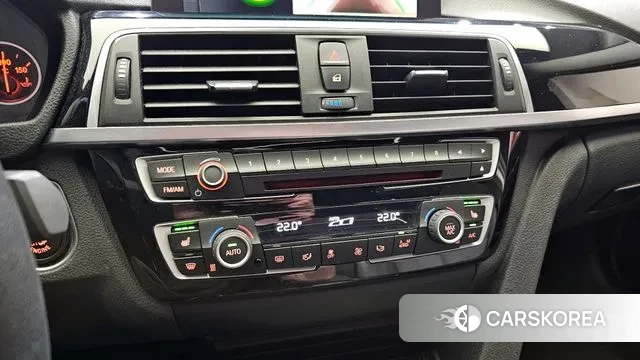 BMW 3 Series (F30) id 3145221 из Кореи 8