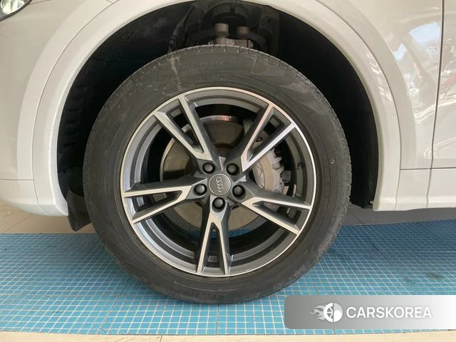 Audi Q5L id 4205738 из Китая 8