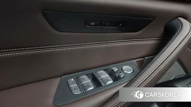 BMW 5 Series (G30) id 3447604 из Кореи 8