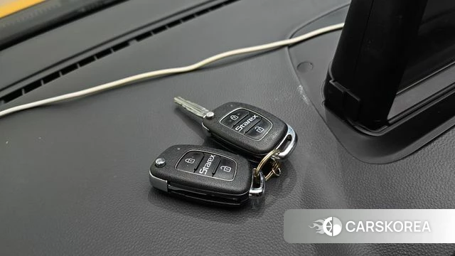 Hyundai The New Grand Starex id 4557850 из Кореи 8