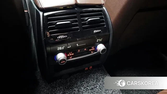 BMW 5 Series (G30) id 3741454 из Кореи 8