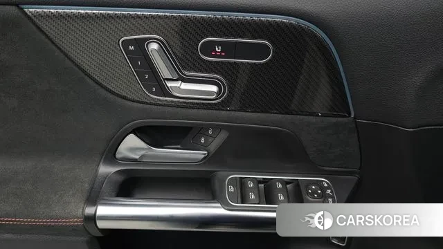 Mercedes-Benz GLA - Class H247 id 3747505 из Кореи 8