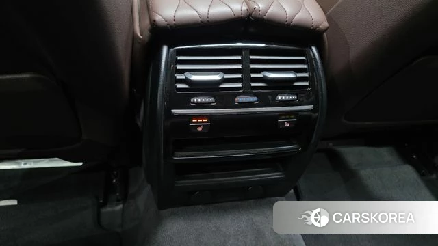 BMW 5 Series (G30) id 4339741 из Кореи 8