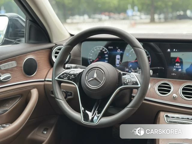 Mercedes-Benz E-class id 4393247 из Китая 8