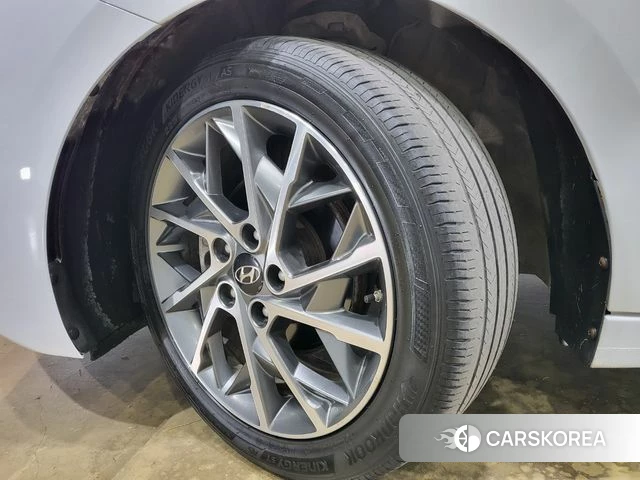 Hyundai The New Avante AD id 3924769 из Кореи 8