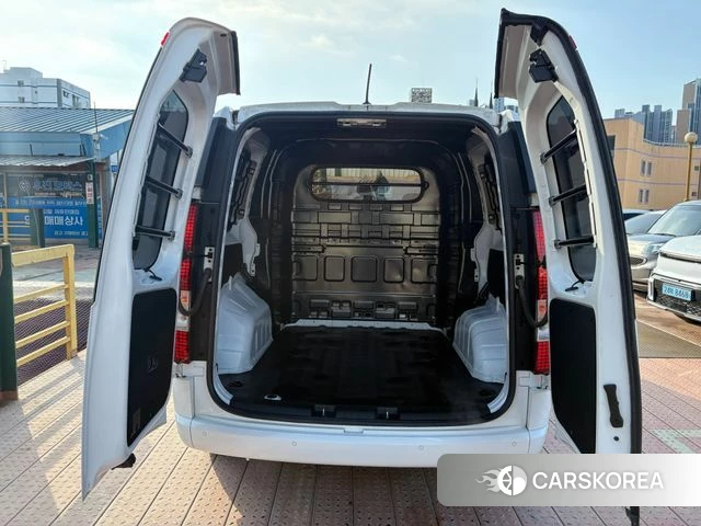Hyundai Staria id 4360557 из Кореи 8