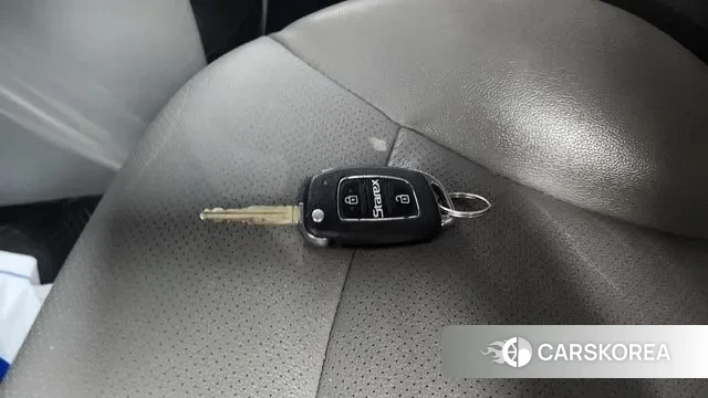 Hyundai The New Grand Starex id 3444735 из Кореи 8