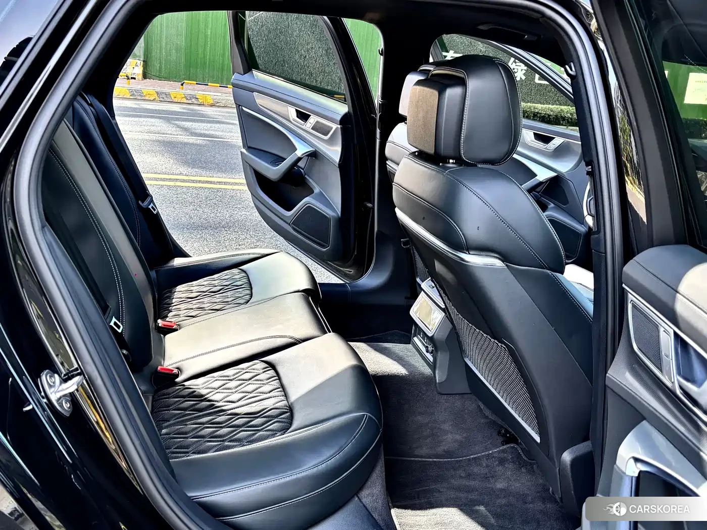 Audi A6L id 4548271 из Китая 8