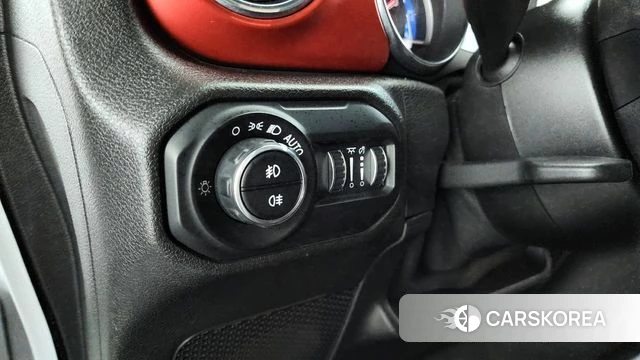 Jeep Wrangler (JL) id 3872159 из Кореи 8