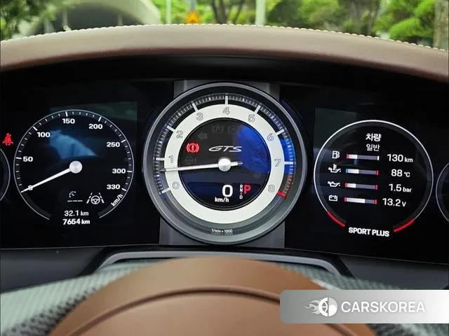 Porsche 911(992) id 3599964 из Кореи 8