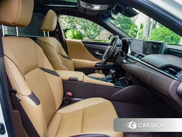 Lexus ES id 3888964 из Китая 8